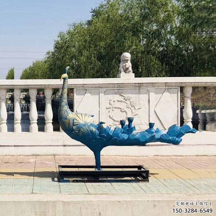 彩繪孔雀雕塑批發(fā)，靜態(tài)雕塑，仿古孔雀雕塑生產(chǎn)商