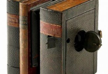 銅書籍雕塑廠家，金屬組合，銅書籍雕塑定做