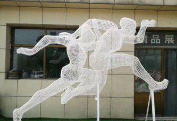 城中鏤空跨欄雕塑制造商，透雕雕塑，鐵藝體育人物雕塑供給